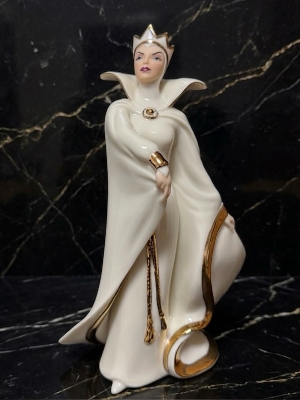 Lenox Disney Showcase “Empress of Evil” Snow White Evil Queen Figurine 24K Gold